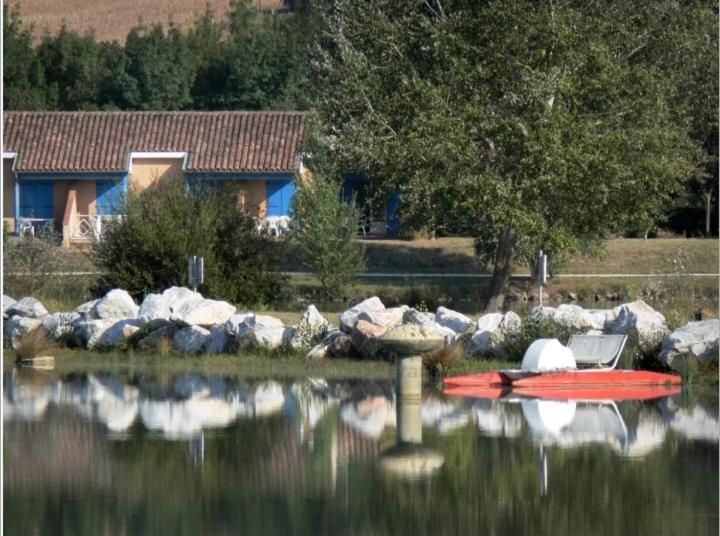 Charmante Maison Renovee, Proche Lac Et Centre-Ville LʼIsle-Jourdain Exteriör bild